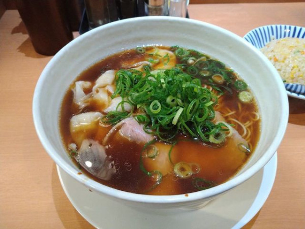 「海老ワンタン麺（醤油味）」@ハマムラ 近鉄名店街みやこみち店の写真