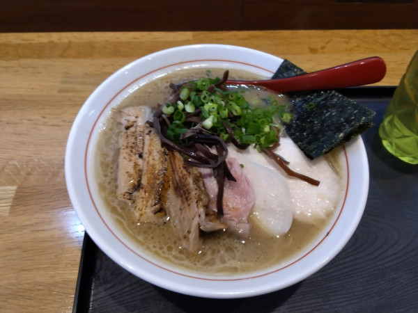 「特製濃厚豚骨らーめん(細麺140g)1280円」@(SCLabo)の写真