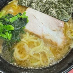 ラーメン並900円