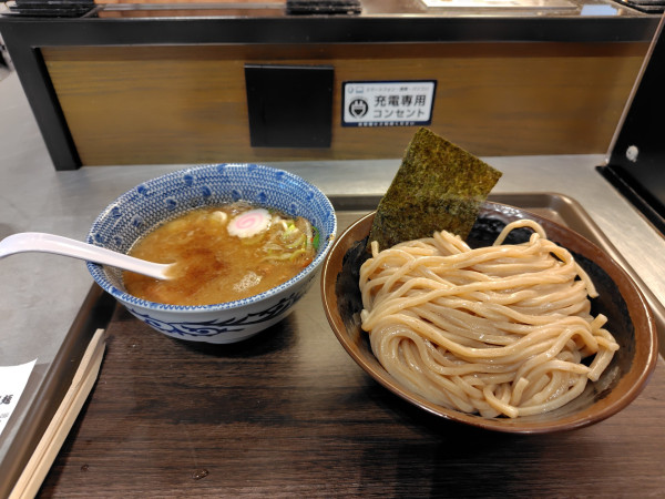 「つけめん(普通)¥950」@白楽 栗山製麺 三井アウトレットパーク 横浜ベイサイド店の写真