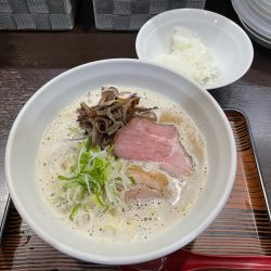 ふわふわ豚骨ラーメン並1,000円麺類注文ライス無料
