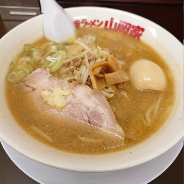 「札幌味噌ラーメン」@味噌ラーメン山岡家 狸小路4丁目店の写真