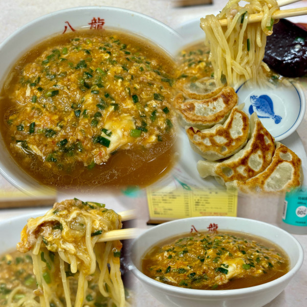 「台湾ラーメン950円＋餃子」@中華料理 八龍の写真