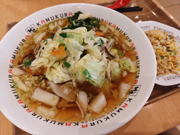 「野菜いっぱいラーメン+半炒飯セット 1460円」@どうとんぼり神座 ららぽーと柏の葉店の写真