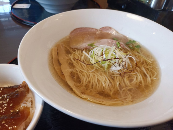 「塩ラーメン　鯛の漬け丼」@塩そば専門店 麺屋ギャオスの写真