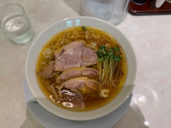 「親鶏中華そば 930円」@手打 親鶏中華そば 綾川 練馬三原台店の写真