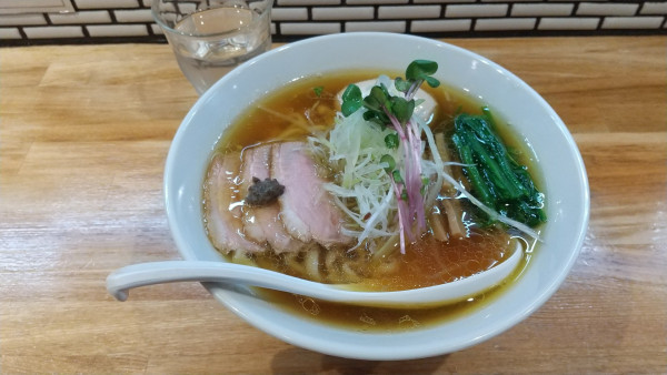 「手揉み中華ソバ（味玉入り）」@中華ソバ ビリケンの写真