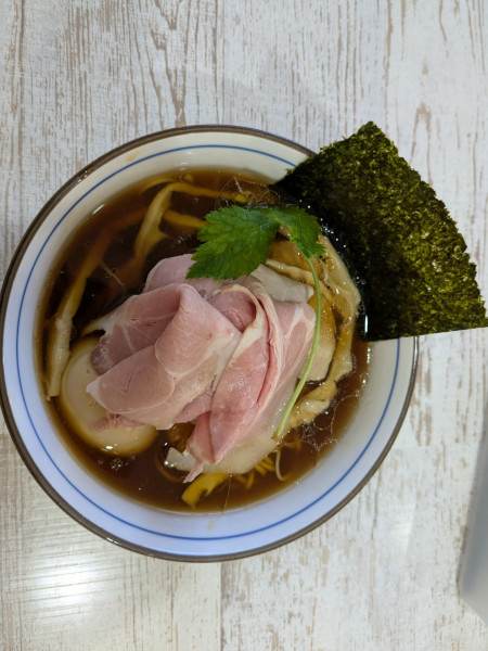 「黒出汁(知床もも/もろみポーク2枚)1650円」@中華そば 深緑の写真