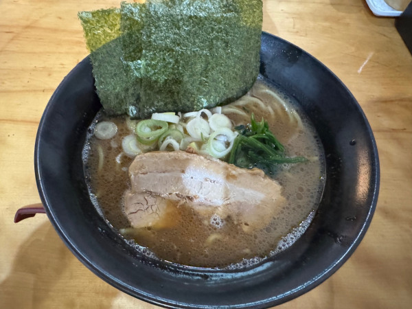 「豚骨ラーメン　醤油」@麺屋 達の写真