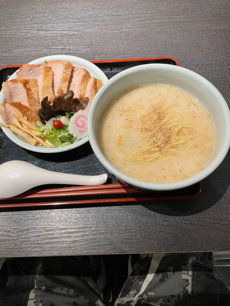 「特選とろ肉らーめん」@らーめん山頭火 旭川本店の写真