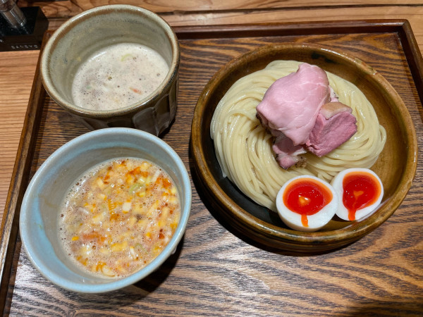 「つけ汁2種 味玉つけめん(¥1,450)」@あいだやの写真
