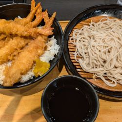 満腹上天丼セット（海老天おまけ）