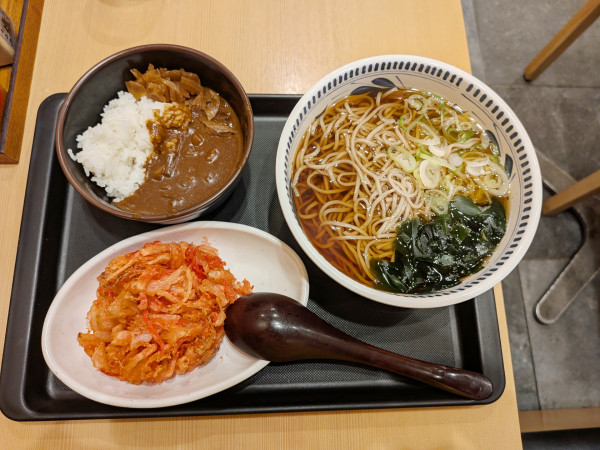 「カレーセット＋紅生姜天」@しぶそば 大井町店の写真