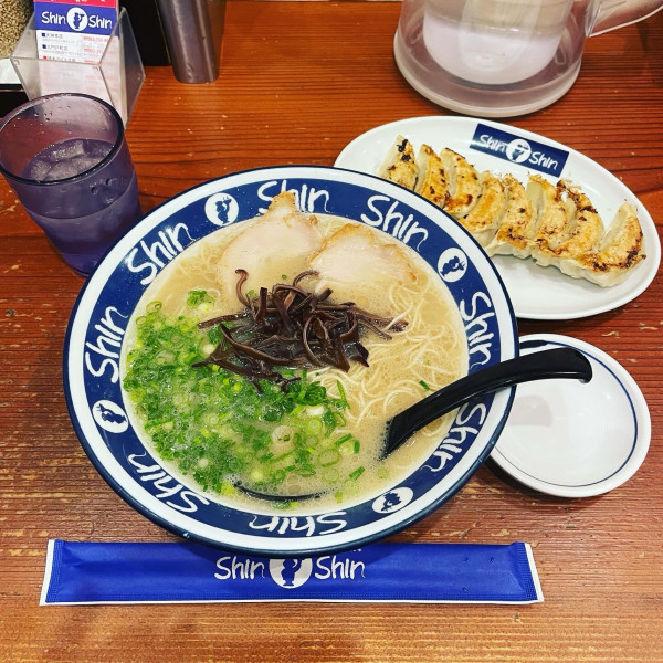 「博多ラーメン」@博多らーめん ShinShin 天神本店の写真