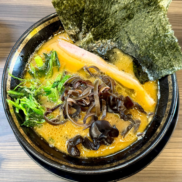 「ラーメン（半麺）¥950」@家系ラーメン がくの写真