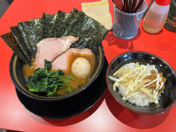 「とらきちラーメン　半ライス」@とらきち家の写真