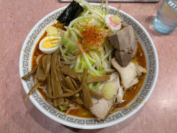 「中華そば（小）900円担々麺に変更60円野菜120円」@所沢大勝軒の写真