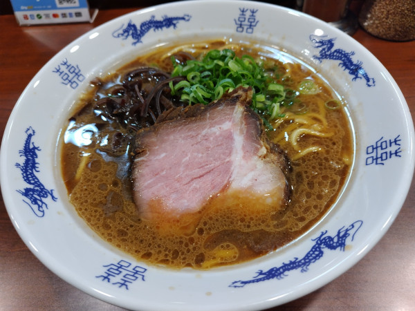 「ストロング醤油豚骨ラーメン :硬め」@ラーメンニキ新橋の写真