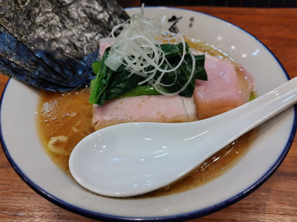 「ラーメン　：かため　＋チャーシュー：サービス券」@豚骨 蒼翔の写真