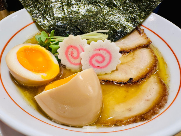 「特製ラーメン【1450円】」@中華そば ナルトの写真