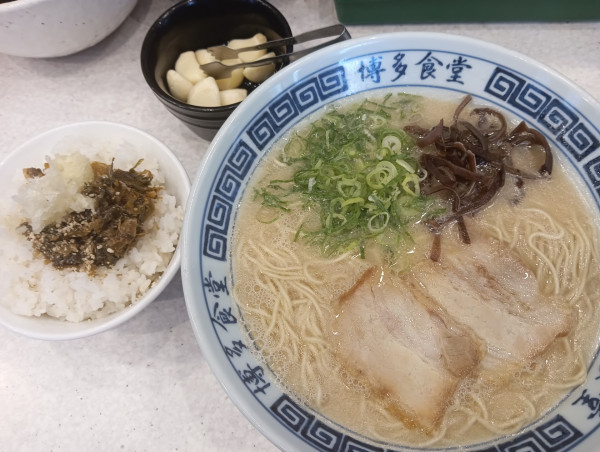 「ラーメン定食・ヤワ（￥750）」@博多食堂 新宿店の写真
