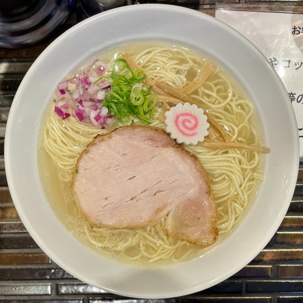 「汐らーめん」@noodles kitchen GUNNERS 新丸子店の写真