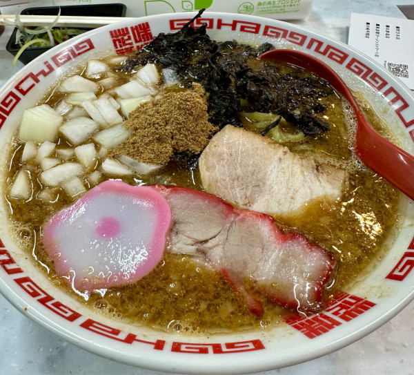「【限定】背脂煮干醤油ラーメン(ちぢれ麺)」@MISO HANAMICHI 本店の写真