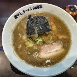 煮干し豚骨ラーメン