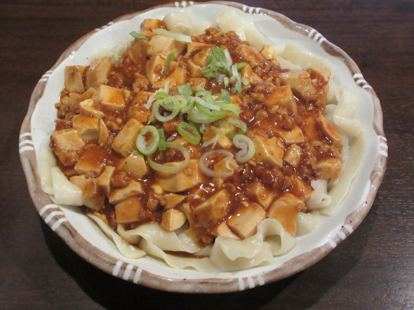 「汁なし麻婆麺（800円）」@李房の写真