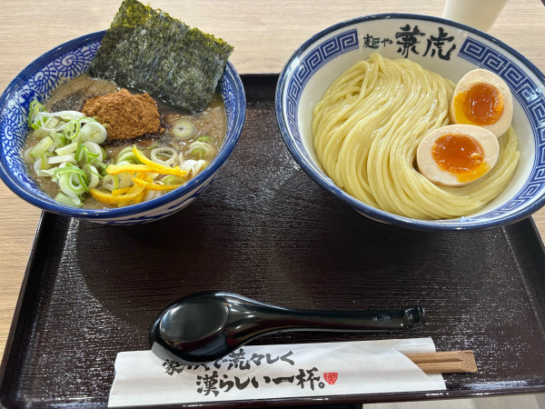 「濃厚つけ麺煮卵」@麺や兼虎の写真
