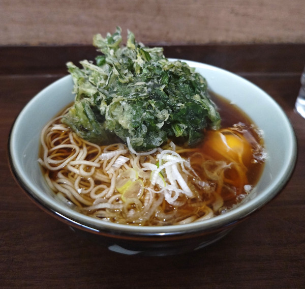 「春菊天そば+生玉子」@船堀そば 文殊の写真