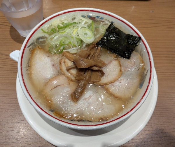 「中華そば880円」@玉 バラそば屋 川崎アゼリア店の写真