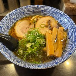 【新メニュー】生姜醤油ラーメン 900円