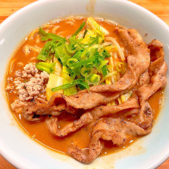 蔵味噌らぁめん よろず 真岡店の画像