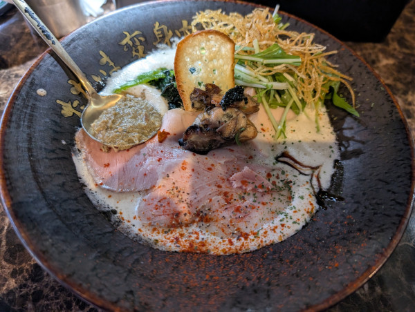 「極濃厚牡蠣ラーメン」@ただいま、変身中。の写真