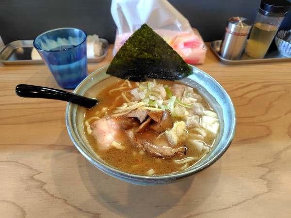 「ワンタン生姜醤油ラーメン¥1100」@ラーメンパーク あずーるの写真