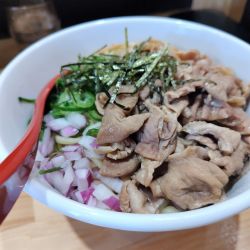 豚モツ煮まぜそば　中盛1100円