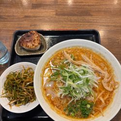 ランチ　味噌おにぎり付き　味噌ラーメン