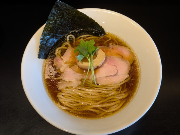 「地鶏の生揚げ醤油そば」@らぁ麺 飛鶏の写真