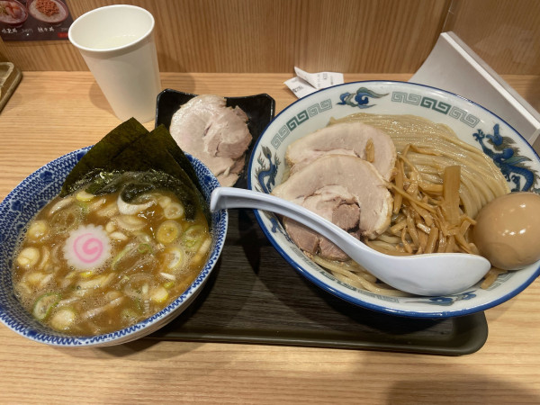 「特製つけめん（特盛り）＋チャーシュートッピング」@舎鈴 御茶ノ水ソラシティ店の写真
