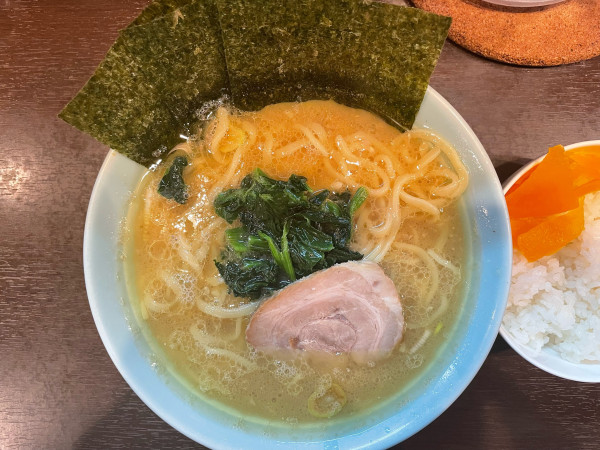 「ラーメン＋ライス¥1,030」@横浜家系らーめん いずみ家の写真