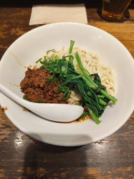 「成都式汁なし担々麺」@六坊担担面の写真