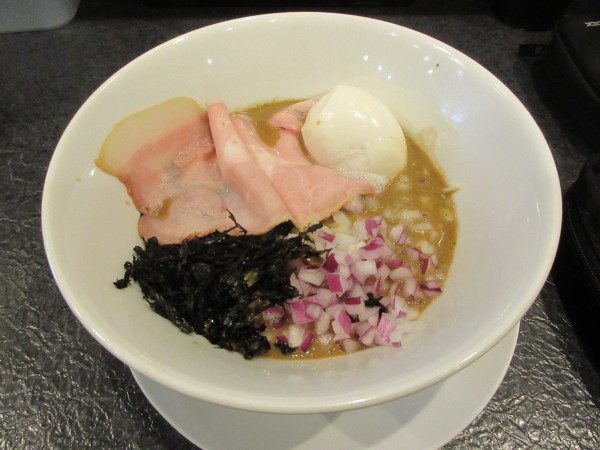 「味玉濃厚煮干（１４５０円）＋替え玉１５０円」@にぼしら〜めん ニボ太郎の写真