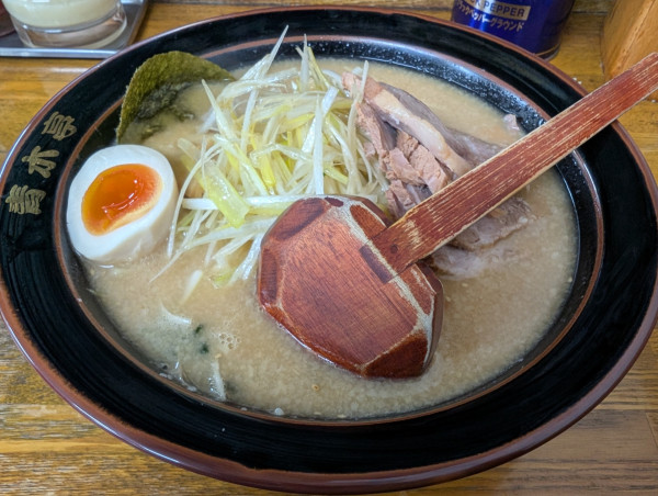 「定番ネギチャーシュー 味噌󠄀」@ラーメン青木亭 川口店の写真