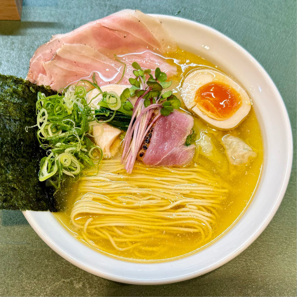 「飛騨地鶏と蛤の貝塩【特中華】 ¥1,400」@中華そば とり木瓜の写真