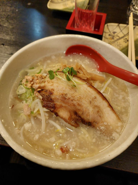 「塩ラーメン大盛＋もやし二郎＋酒」@濃厚味噌らーめん ぶるんちょの写真