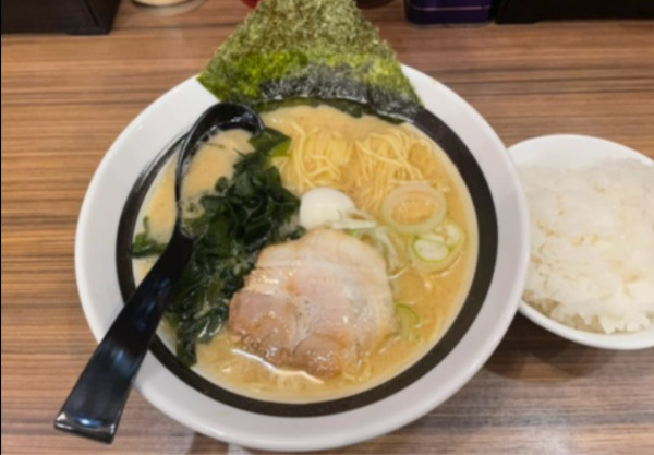 「「リニューアル記念」TUKASAラーメン¥500」@横濱とんこつTUKASA 蒲田店の写真