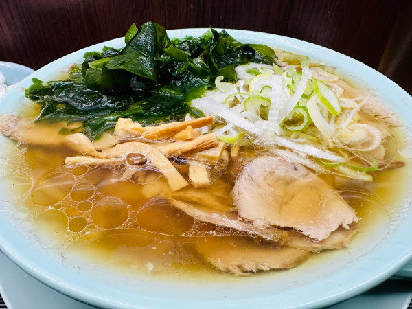 「わかめ中華そば【850円】」@新橋ニューともちんラーメン 神保町店の写真