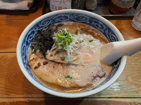 「とんこつラーメン」@愚直の写真