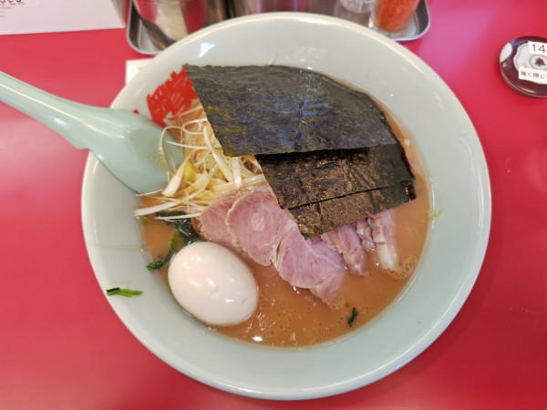 「醤油ネギチャーシュー+味付玉子」@山岡家 館林店の写真